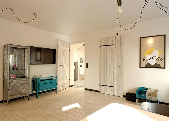 Apartment Industrialny Kwadrat *